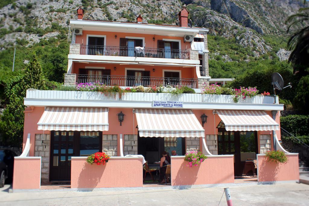 Accommodation Tomcuk Cattaro Esterno foto